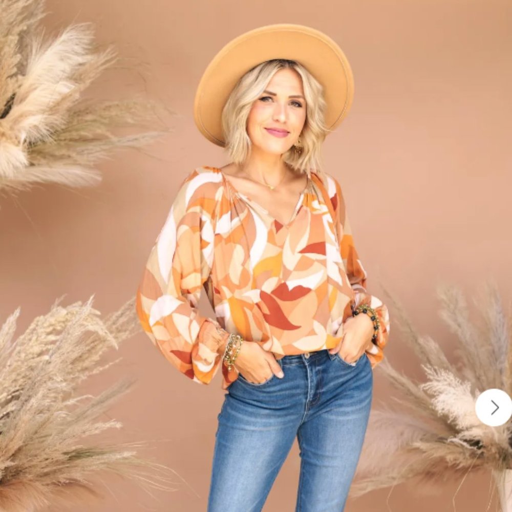 Andree Abstract Floral V-Notch Blouse szS